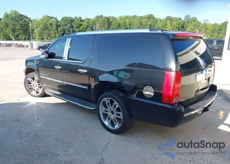 2008 Cadillac Escalade Esv Standard z USA, uszkodzony, nr VIN 1GYFC66878R198644